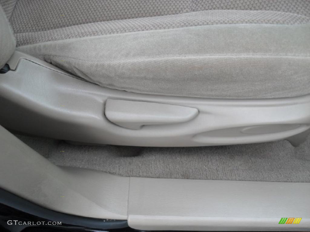 1998 Taurus SE - Black / Medium Prairie Tan photo #18