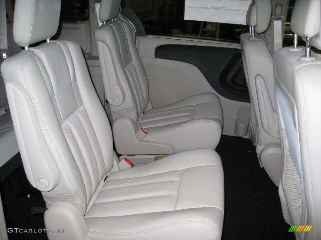Black/Light Graystone Interior 2011 Chrysler Town & Country Touring - L Photo #42625144