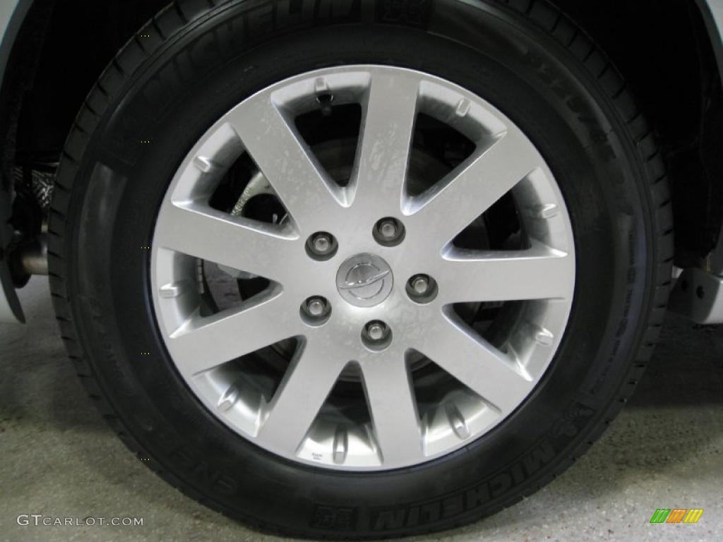 2011 Chrysler Town & Country Touring - L Wheel Photo #42625240