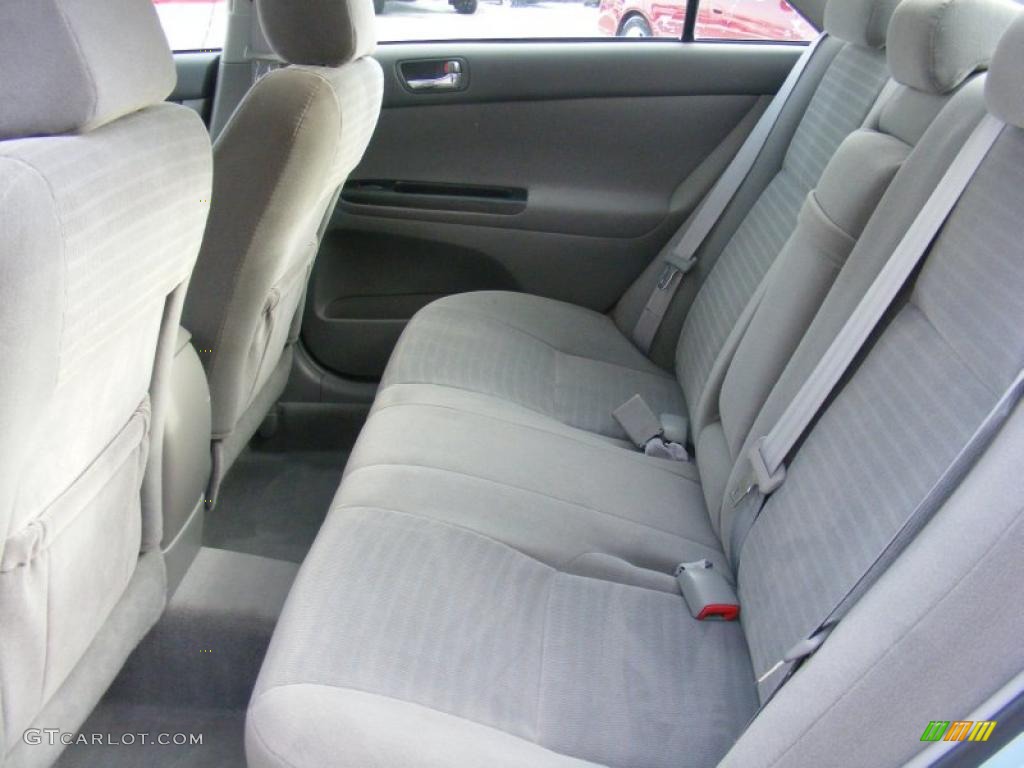 2005 Camry LE - Sky Blue Pearl / Gray photo #11