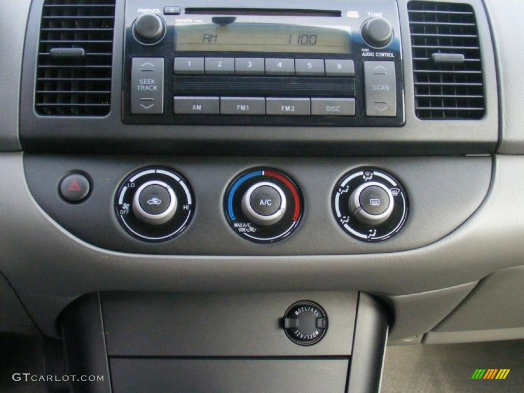 2005 Camry LE - Sky Blue Pearl / Gray photo #21