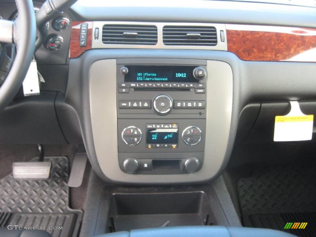 2011 GMC Sierra 1500 SLT Extended Cab 4x4 Controls Photo #42630440