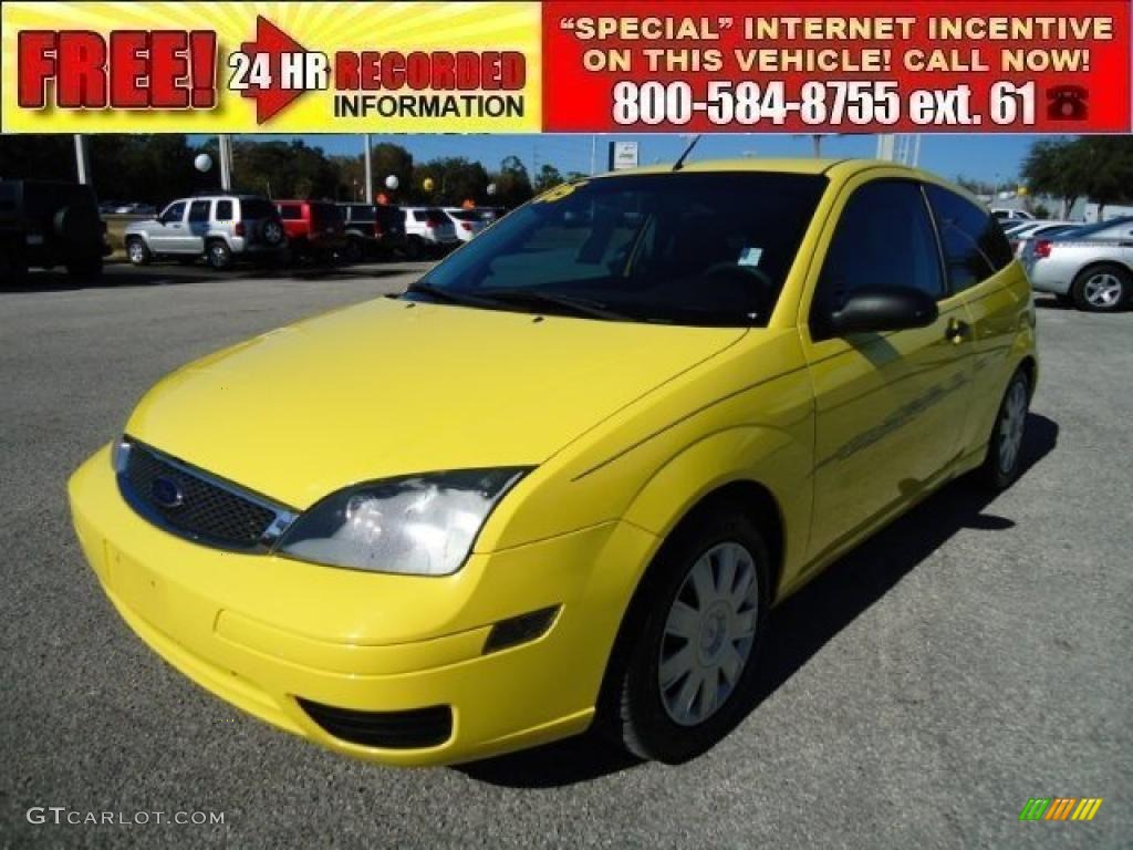 2005 Focus ZX3 S Coupe - Egg Yolk Yellow / Charcoal/Charcoal photo #1
