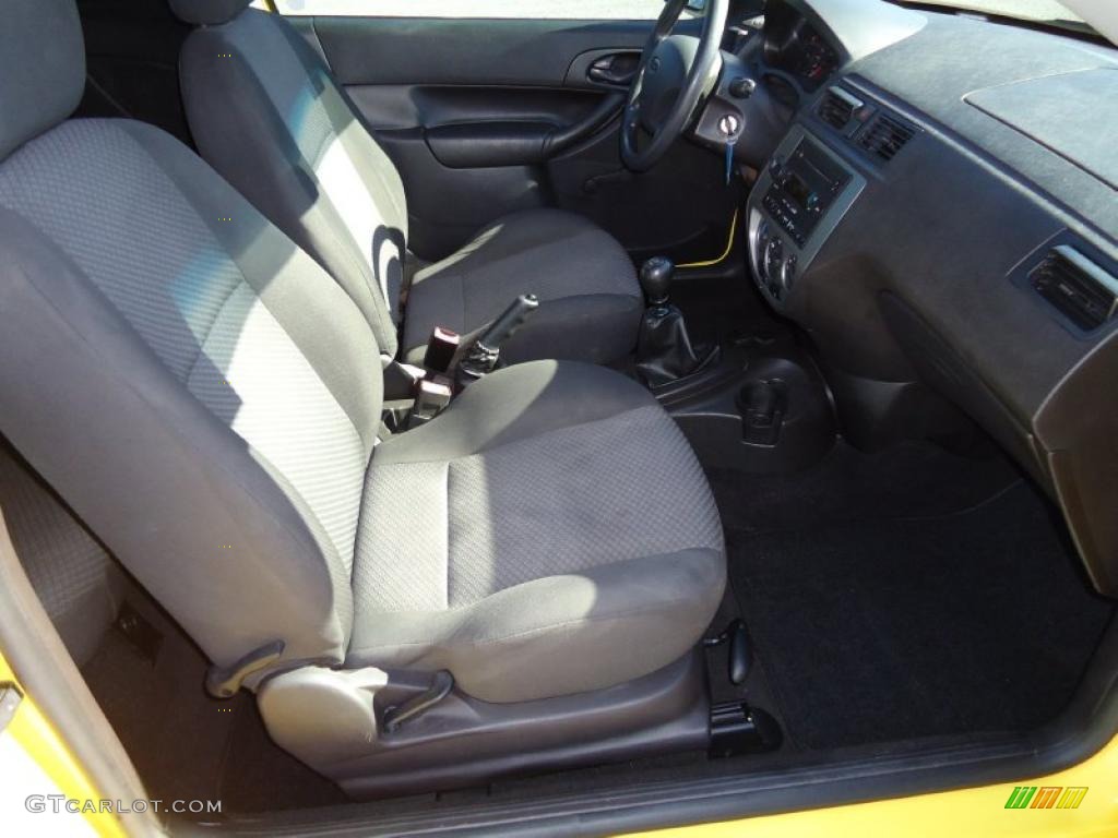 2005 Focus ZX3 S Coupe - Egg Yolk Yellow / Charcoal/Charcoal photo #13