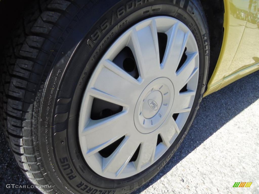 2005 Focus ZX3 S Coupe - Egg Yolk Yellow / Charcoal/Charcoal photo #19