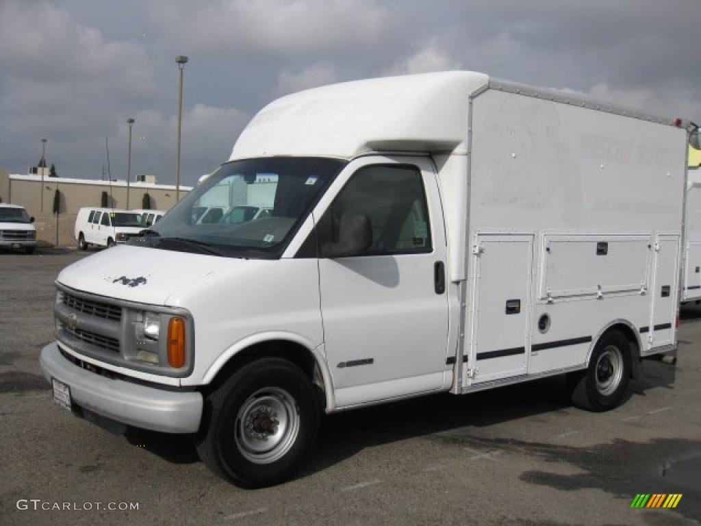 1999 Express Cutaway 3500 Commercial Van - Summit White / Medium Gray photo #3