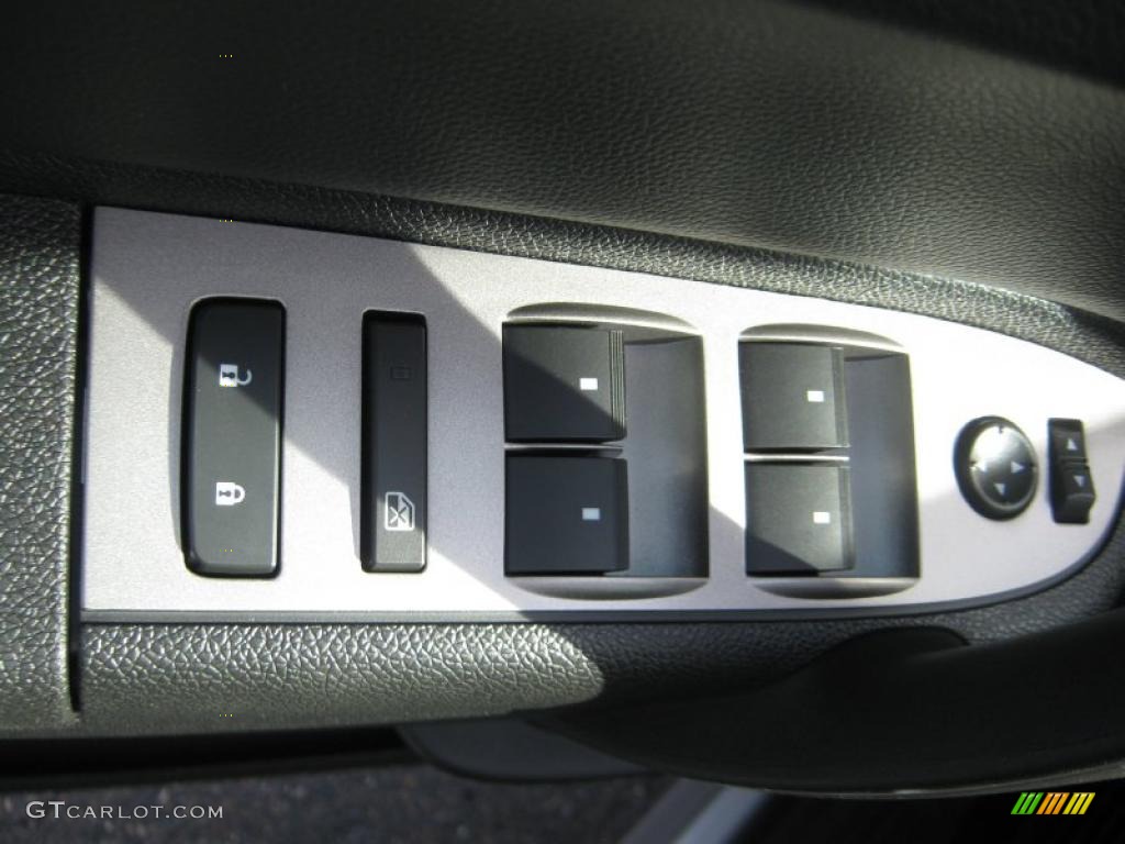 2011 Silverado 1500 LS Crew Cab - Sheer Silver Metallic / Dark Titanium photo #16