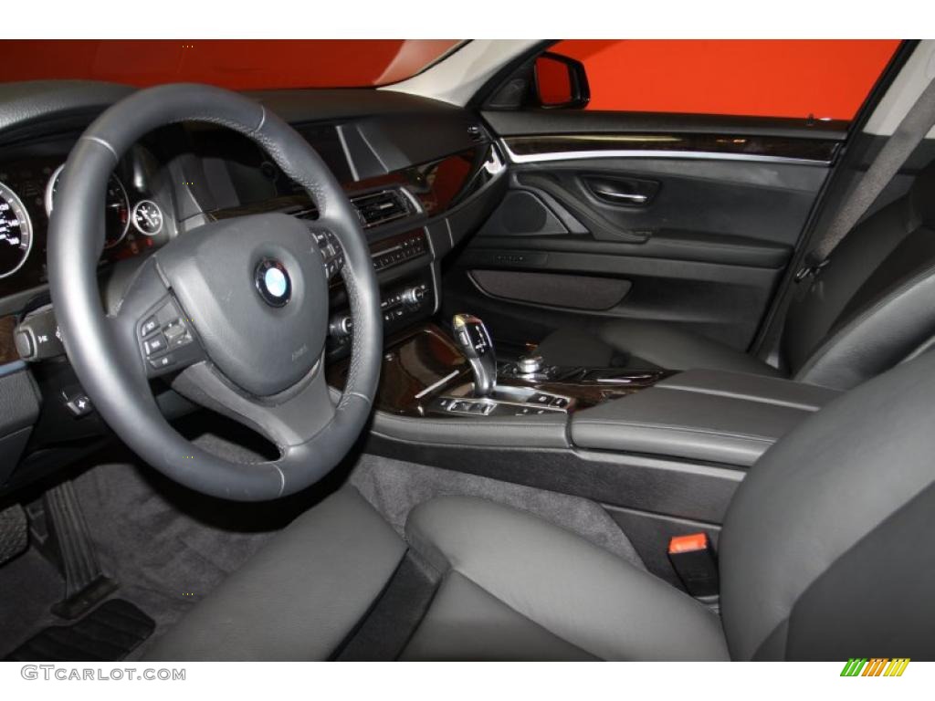 Black Interior 2011 BMW 5 Series 550i Sedan Photo #42644308