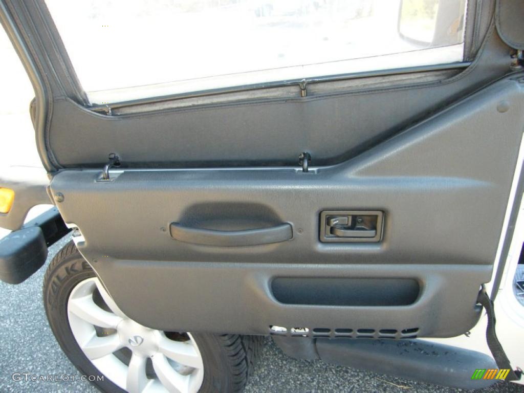 2004 Wrangler SE 4x4 - Bright Silver Metallic / Dark Slate Gray photo #21