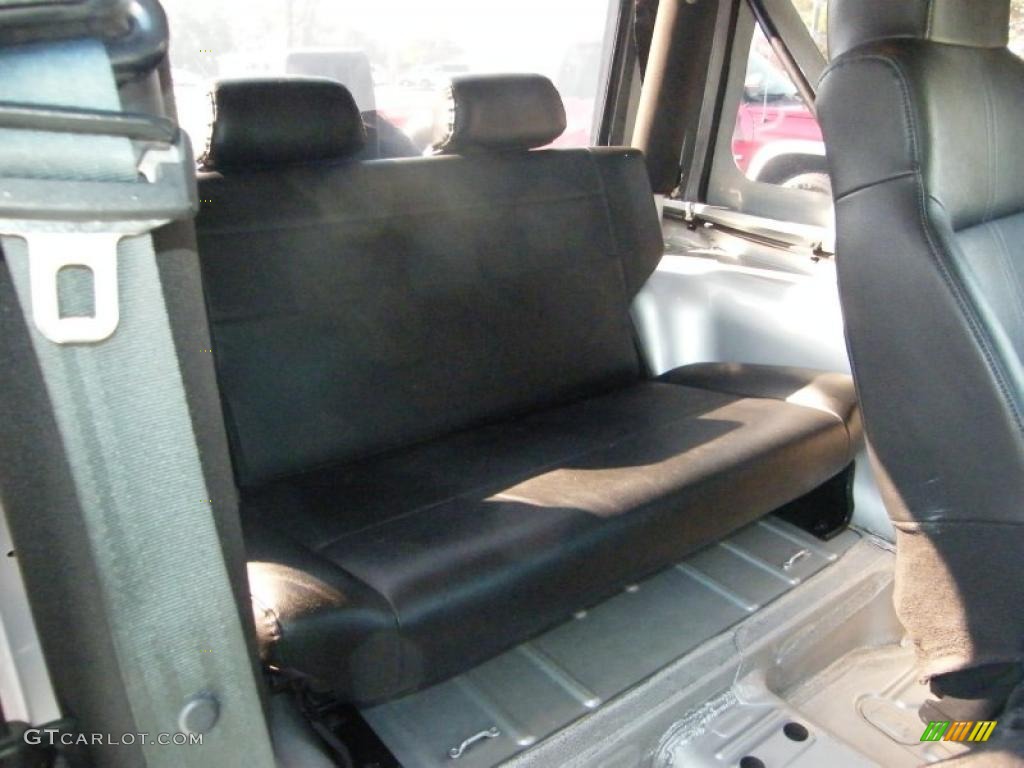 2004 Wrangler SE 4x4 - Bright Silver Metallic / Dark Slate Gray photo #22