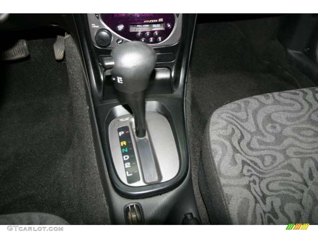 2000 Hyundai Tiburon Standard Tiburon Model 4 Speed Automatic Transmission Photo #42649548