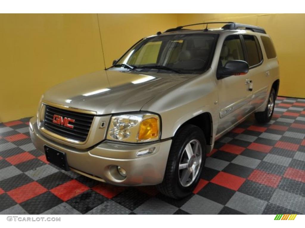 2005 Envoy XL SLT 4x4 - Sand Beige Metallic / Light Tan/Ebony photo #2