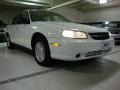 Summit White - Malibu Sedan Photo No. 5