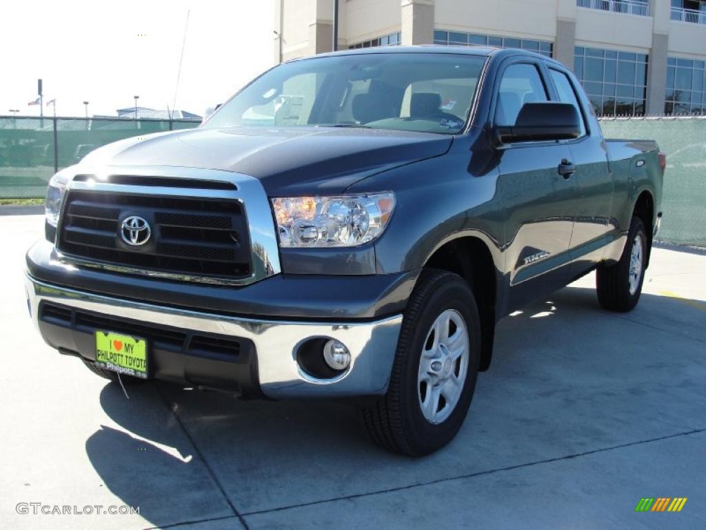 2011 Tundra Double Cab 4x4 - Magnetic Gray Metallic / Graphite Gray photo #7