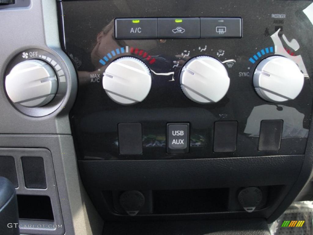 2011 Toyota Tundra TSS CrewMax Controls Photo #42661758