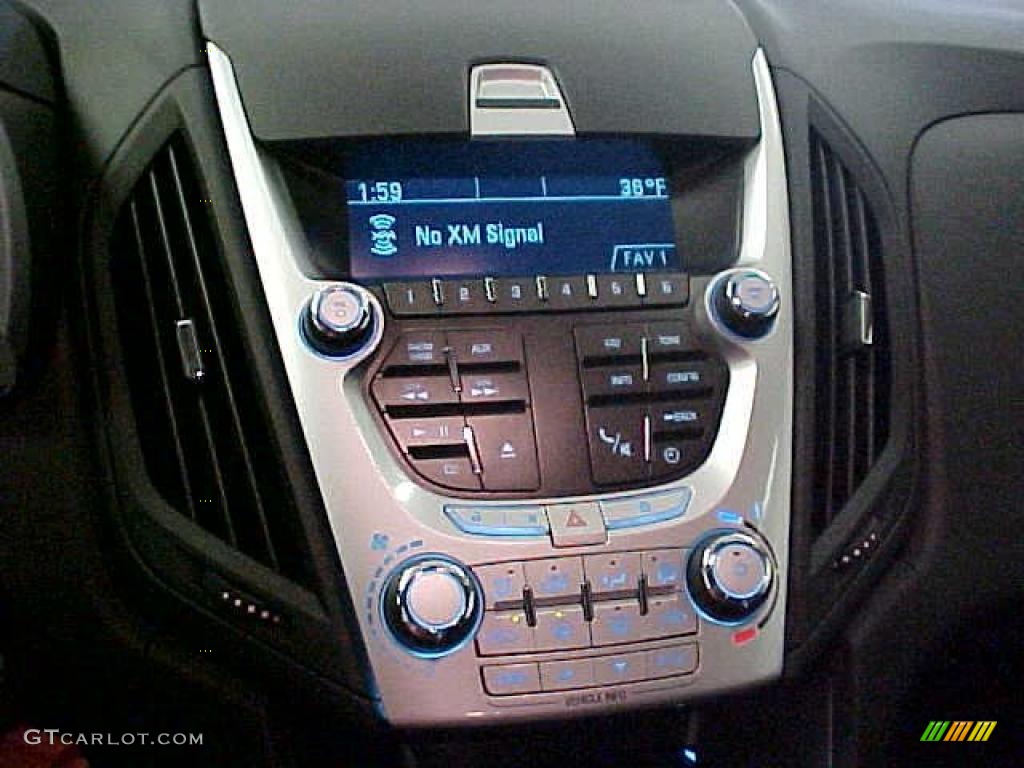 2011 Chevrolet Equinox LT Controls Photo #42665461