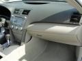 Super White - Camry LE Photo No. 24