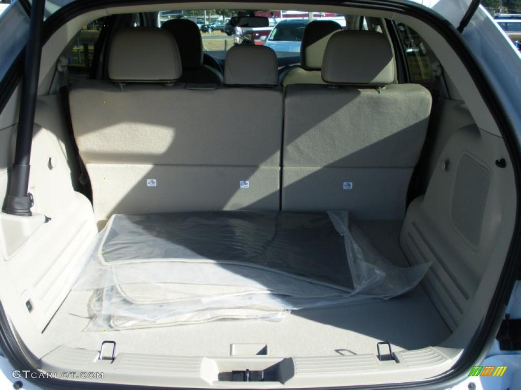 2011 Lincoln MKX FWD Trunk Photo #42669862