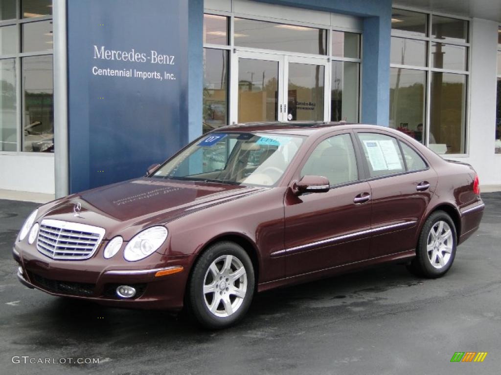 Barolo Red Metallic Mercedes-Benz E