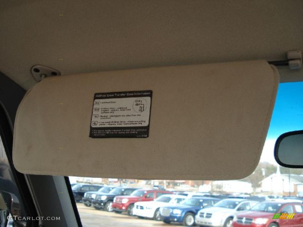 1996 Dakota Sport Extended Cab 4x4 - Stone White / Slate Gray photo #19