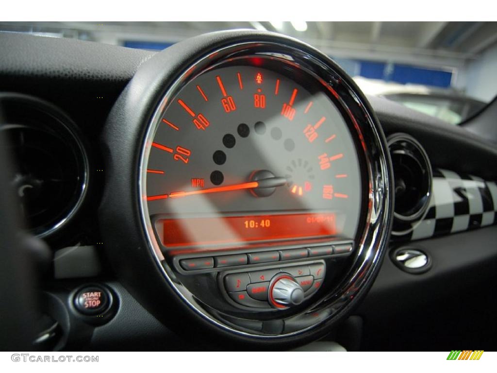 2009 Cooper Clubman - Nightfire Red Metallic / Punch Carbon Black Leather photo #25