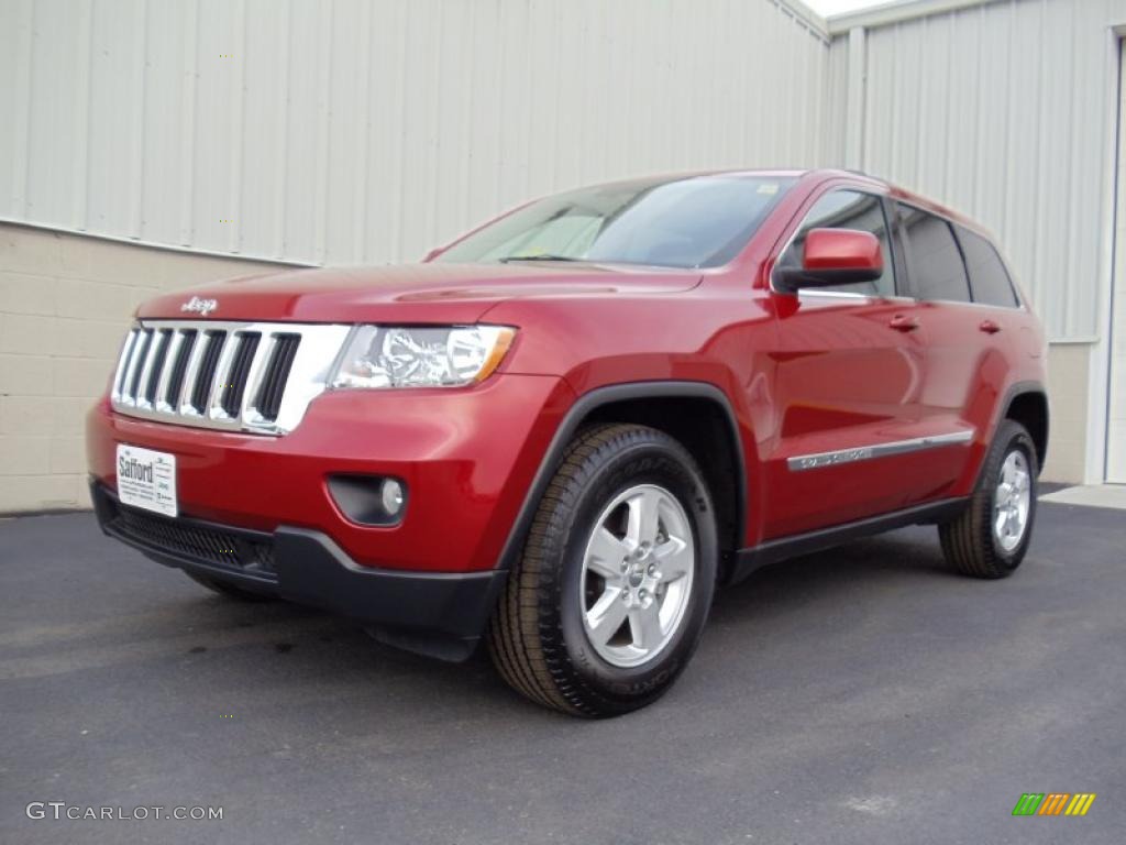 2011 Grand Cherokee Laredo 4x4 - Inferno Red Crystal Pearl / Black photo #1