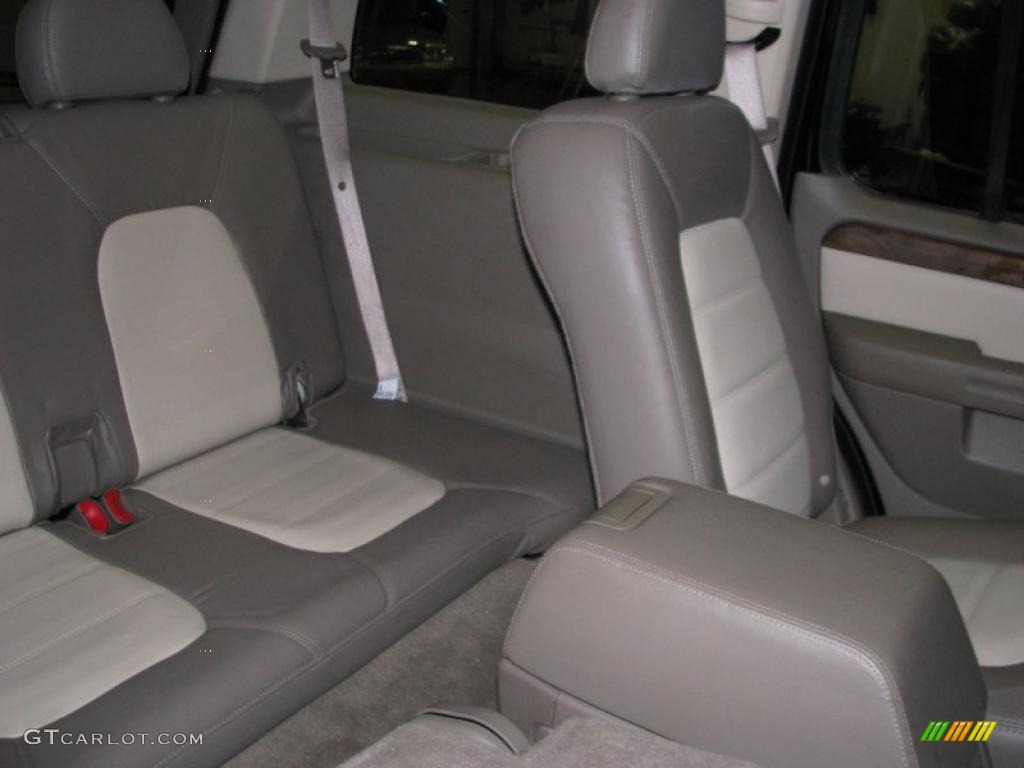 2004 Explorer Eddie Bauer 4x4 - Black / Graphite photo #10