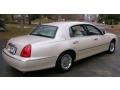 Ivory Parchment Pearl Tri Coat 2000 Lincoln Town Car Cartier Exterior