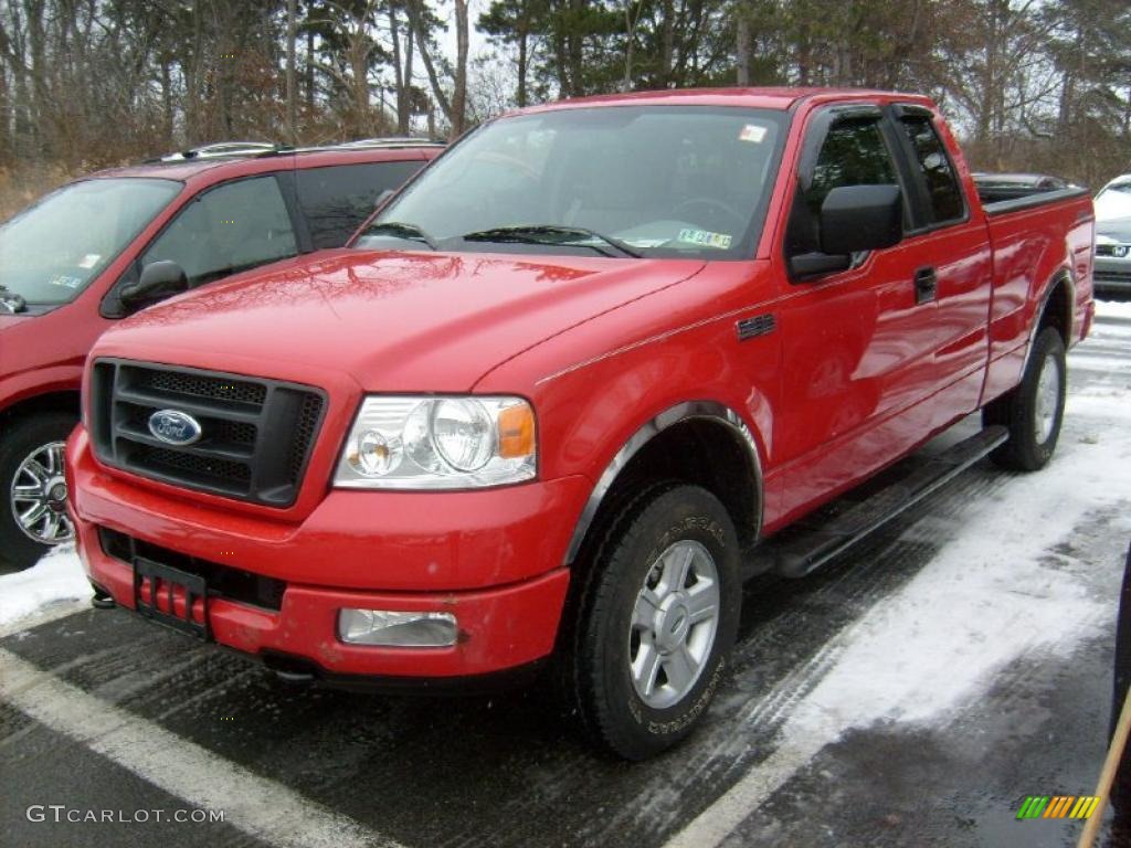 2005 F150 STX SuperCab 4x4 - Bright Red / Medium Flint Grey photo #3