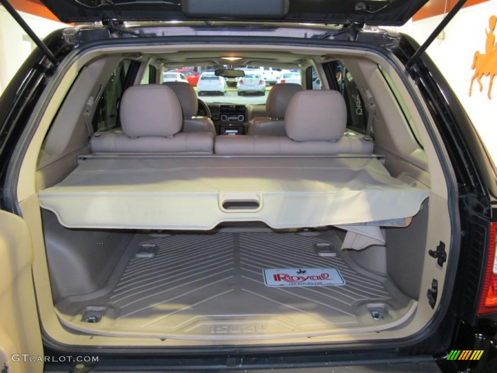 2001 Isuzu Rodeo LSE Trunk Photo #42689795
