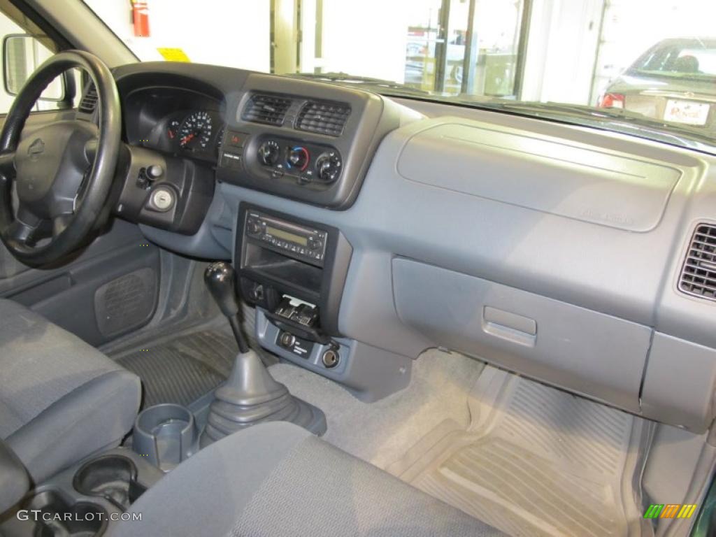 2001 Frontier XE King Cab - Alpine Green Metallic / Gray photo #9