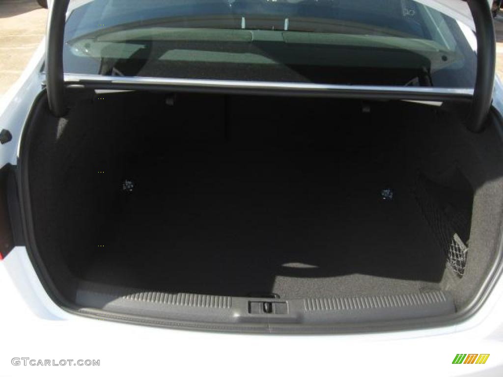 2011 A4 2.0T Sedan - Ibis White / Black photo #8