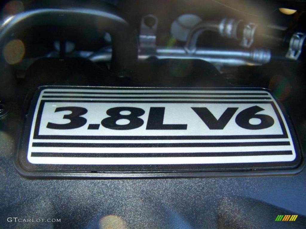 2005 Chrysler Town & Country Limited 3.8L OHV 12V V6 Engine Photo #42693135