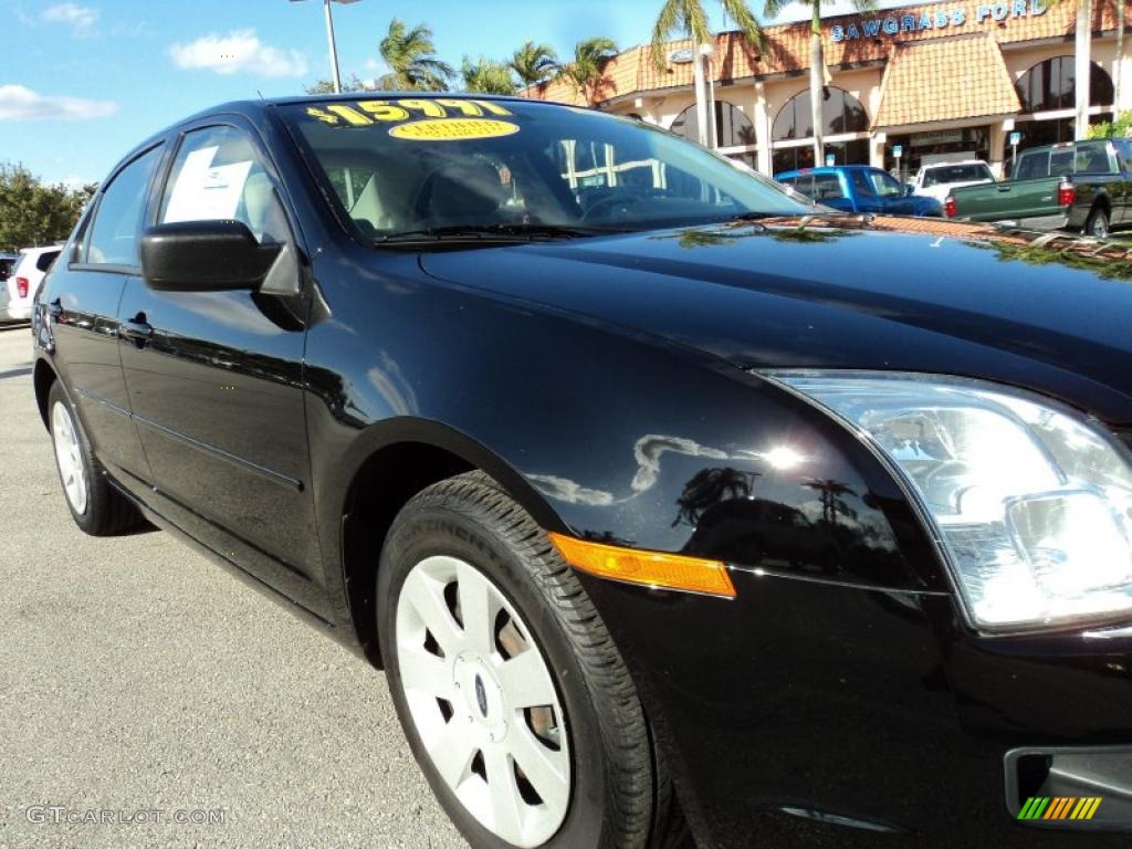 2008 Fusion S - Black Ebony / Camel photo #2