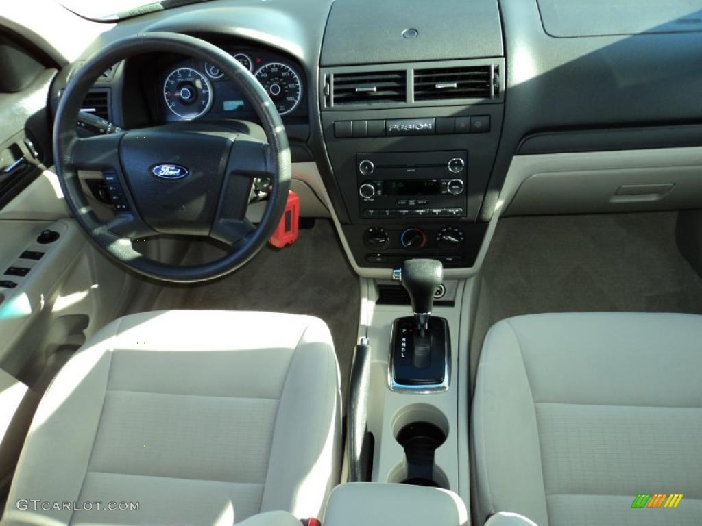 2008 Fusion S - Black Ebony / Camel photo #24