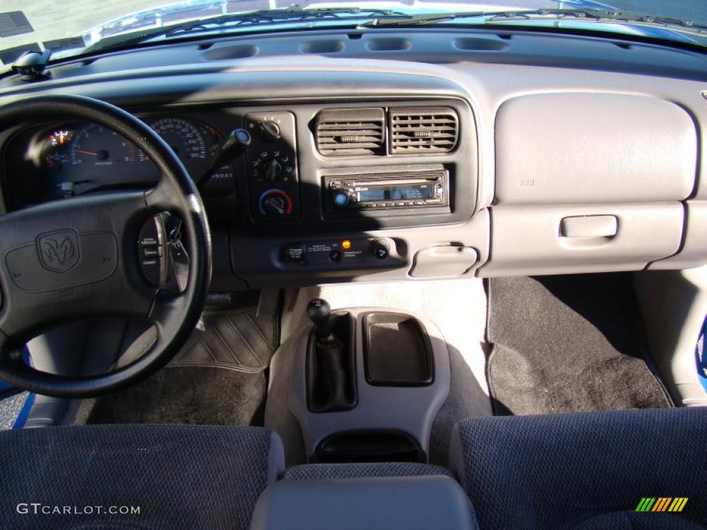 1999 Dakota Sport Extended Cab 4x4 - Intense Blue Pearl / Agate photo #13