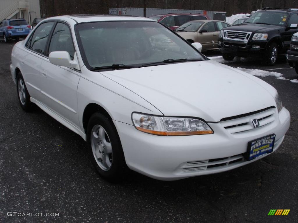 2001 Accord EX V6 Sedan - Taffeta White / Ivory photo #3