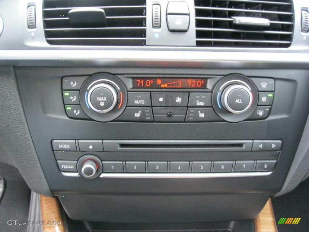2011 BMW X3 xDrive 28i Controls Photo #42701527