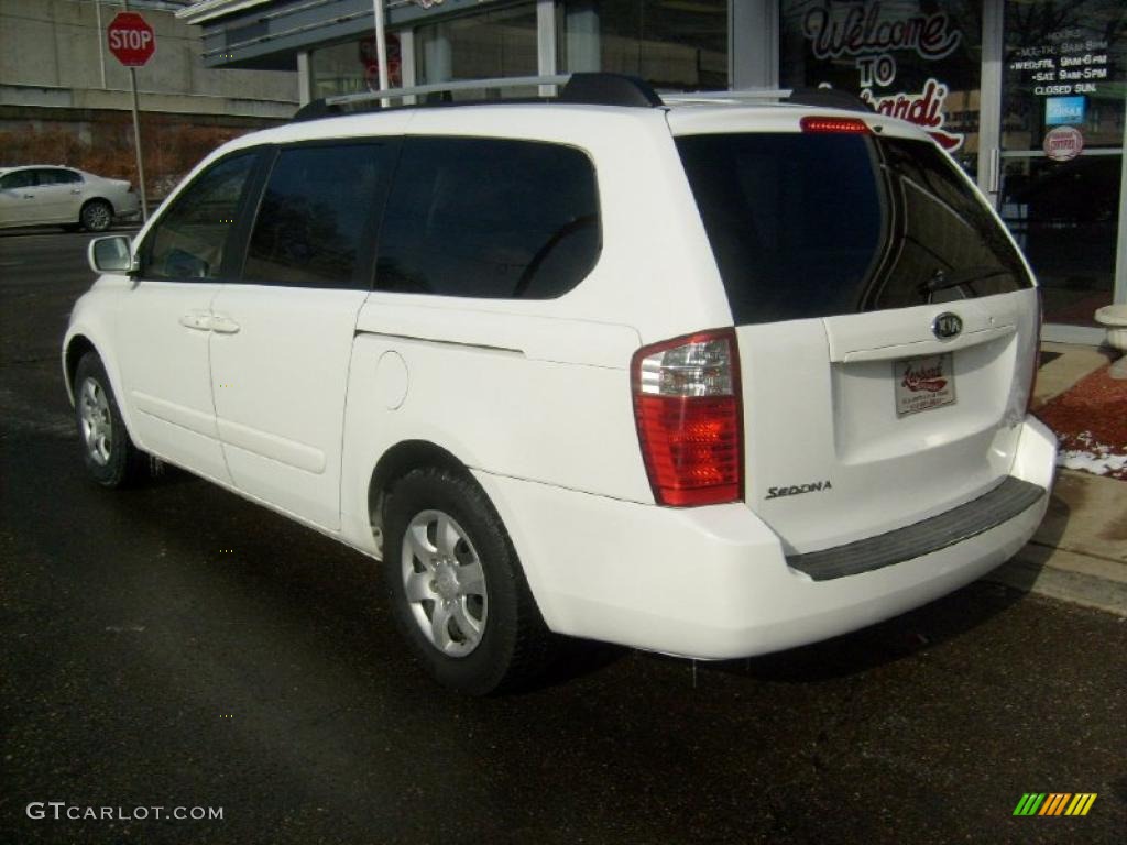 2007 Sedona LX - White / Beige photo #3