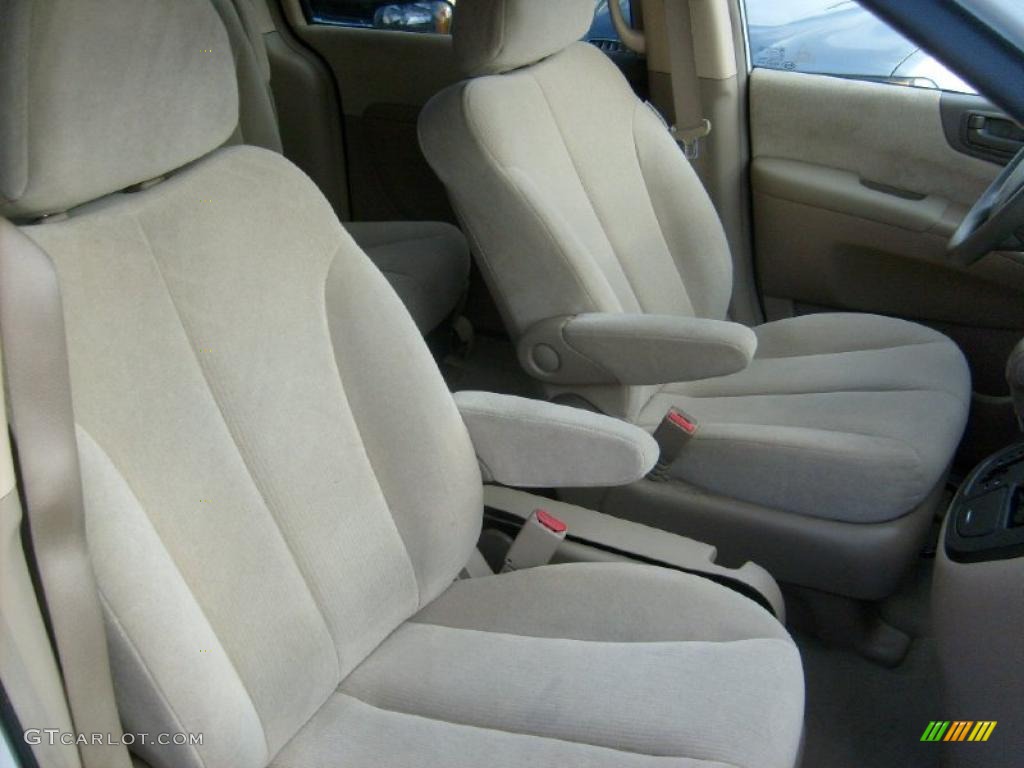 2007 Sedona LX - White / Beige photo #19