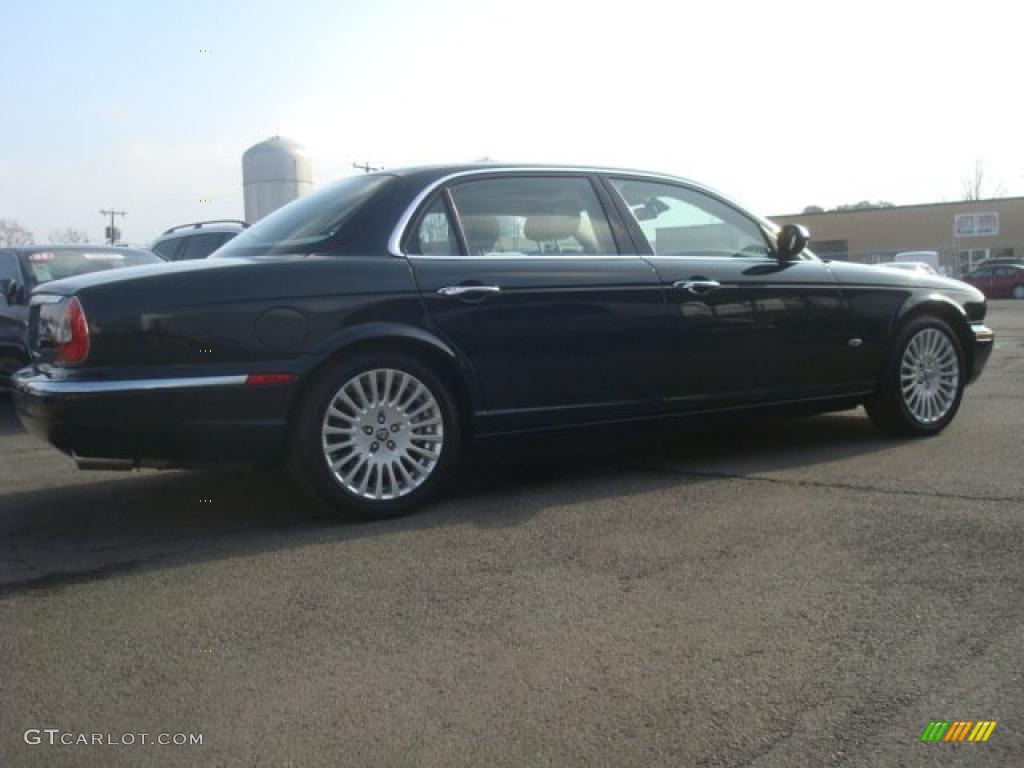 2007 XJ Vanden Plas - Jaguar Racing Green Metallic / Champagne photo #5