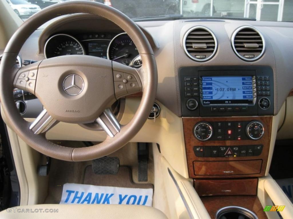 2007 Mercedes-Benz GL 450 Macadamia Dashboard Photo #42704256