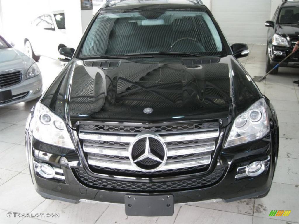 Black Mercedes-Benz GL