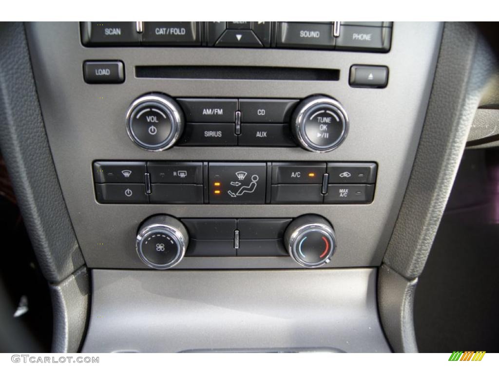 2011 Ford Mustang GT Coupe Controls Photo #42707036