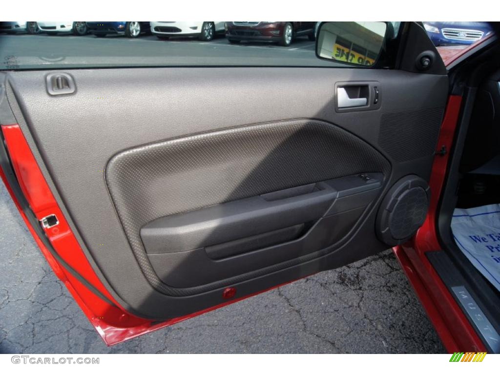 2008 Ford Mustang GT Premium Coupe Dark Charcoal Door Panel Photo #42707996