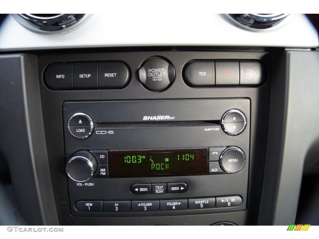 2008 Ford Mustang GT Premium Coupe Controls Photo #42708120