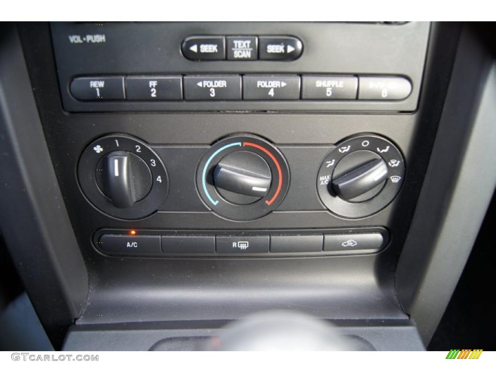 2008 Ford Mustang GT Premium Coupe Controls Photo #42708148