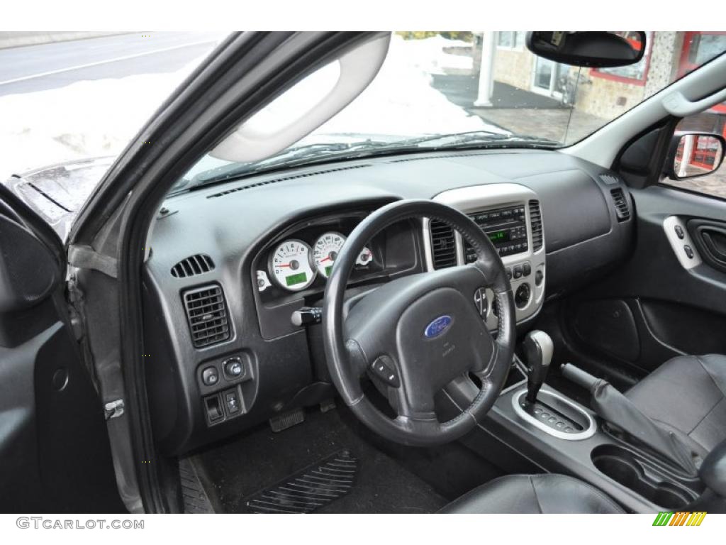 2005 Ford Escape Limited 4WD Ebony Black Dashboard Photo #42708740