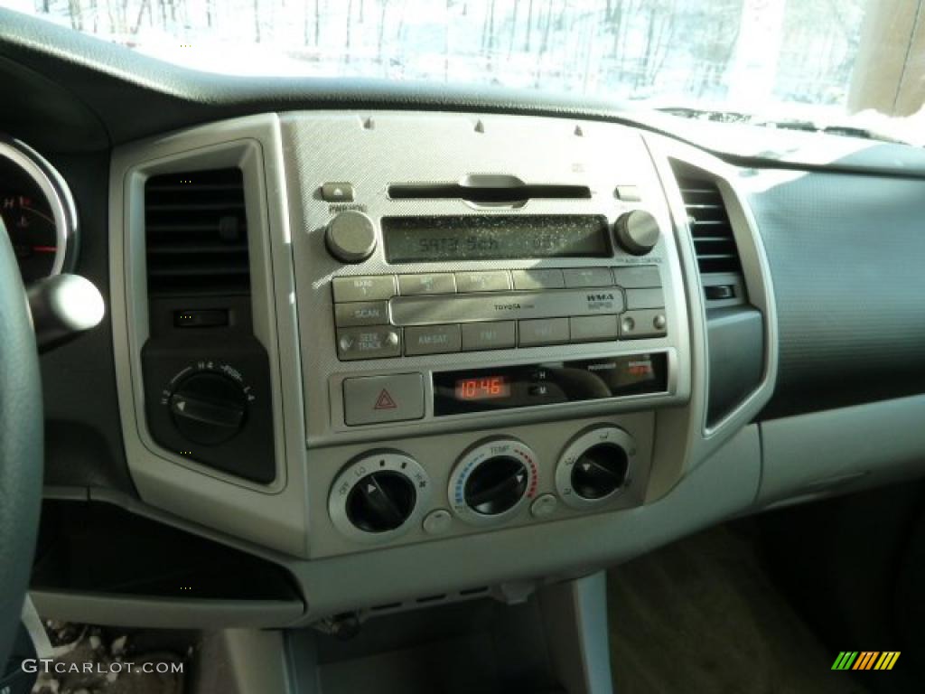 2011 Toyota Tacoma V6 TRD Sport Double Cab 4x4 Controls Photo #42712152