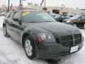 2005 Brilliant Black Crystal Pearl Dodge Magnum SXT  photo #16